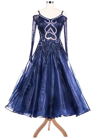Elegant Lovely Heart Motif Lace Panel Ballroom Dress A5199