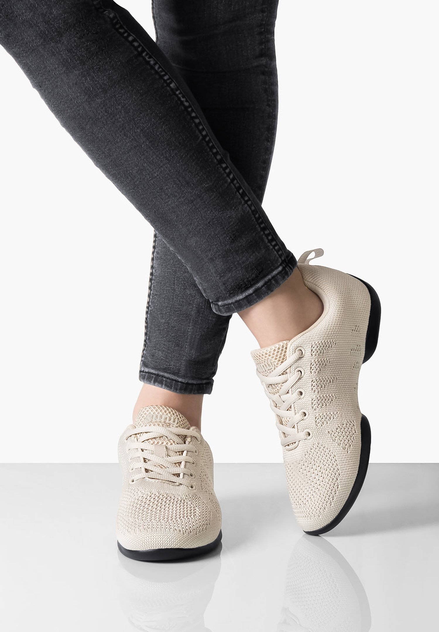 Anna Kern Suny Dames Dance Sneakers 160 Bold - Knit Wit - Normale breedte - 1 cm Sneaker Hak - Gedeelde PU zool, wit, 36 EU Anna Kern Suny Dames Dance Sneakers 160 Bold - Knit Wit - Normale breedte - 1 cm Sneaker Hak - Gedeelde PU zool, wit, 36 EU