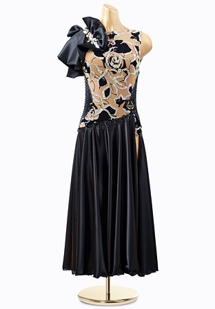 Victoria Blitz Enchanted Rose Smooth Gown