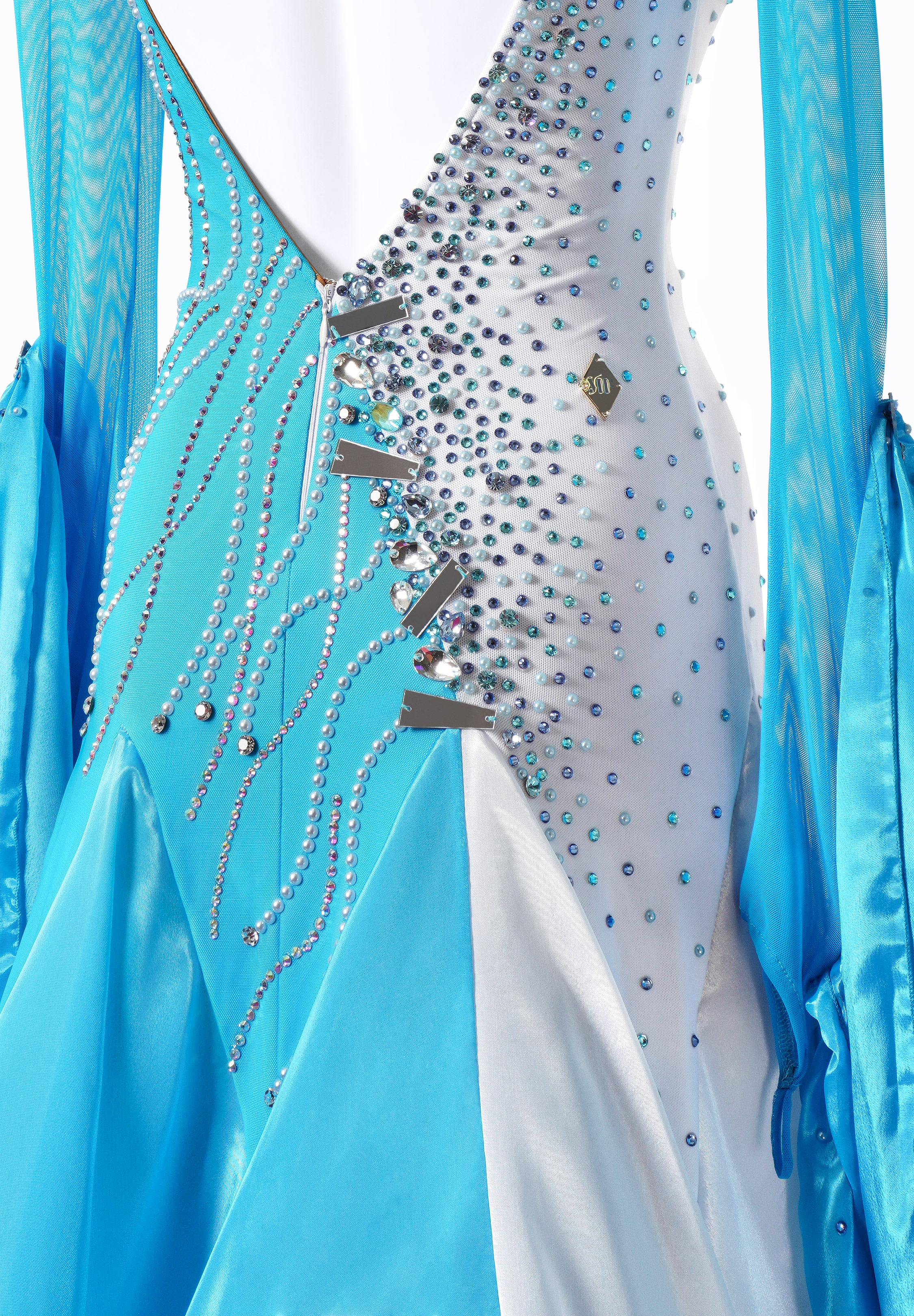 Turquoise A414_White B169