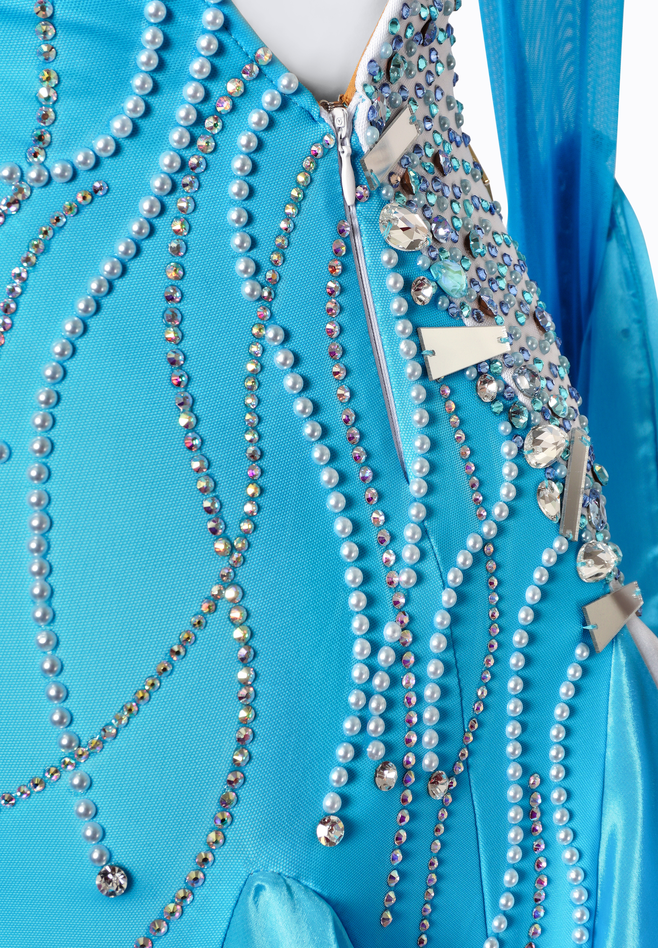 Turquoise A414_White B169