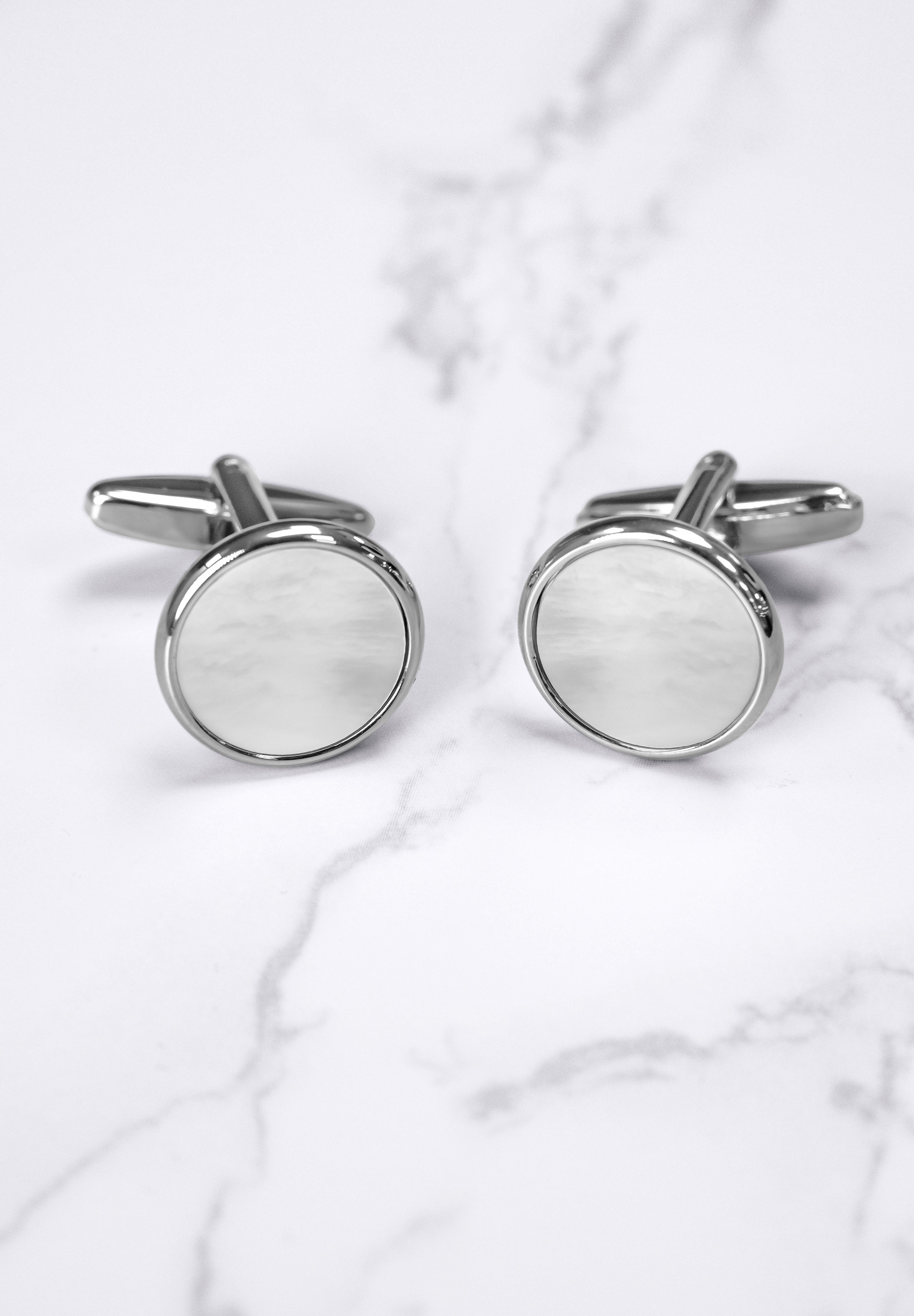 Chrisanne Clover Cufflinks with Silver Trim