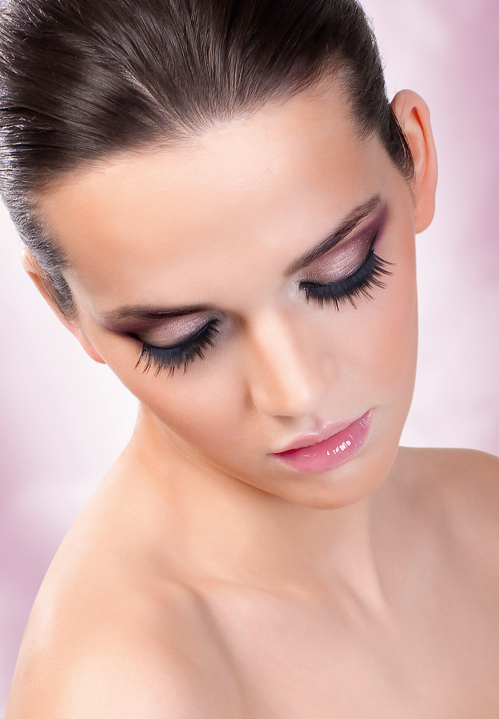 Natural Look - Black Deluxe Eyelashes 670 - DanceShopper.com