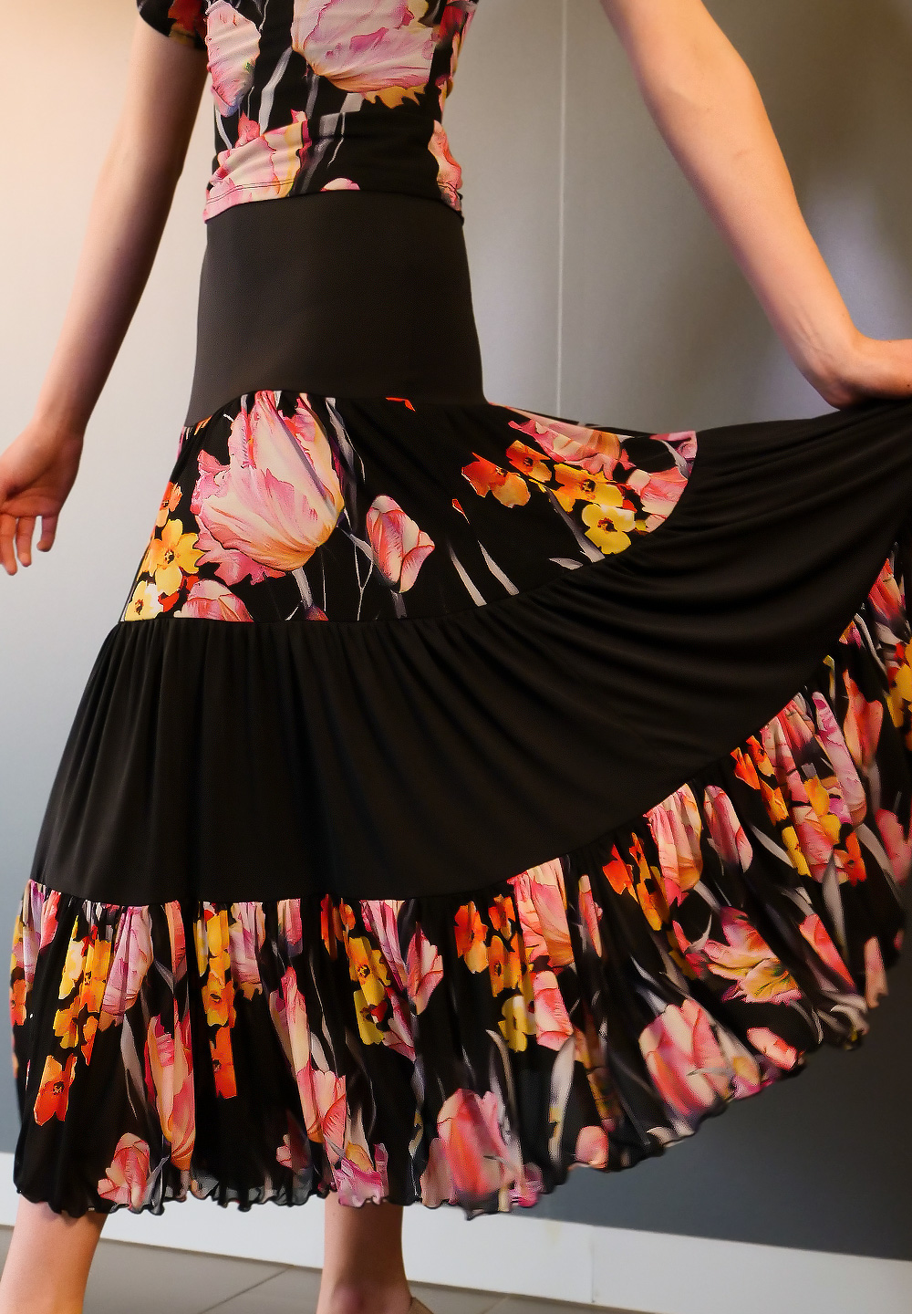 Je Dor Cloud Ballroom Dance Skirt J10115-Floral