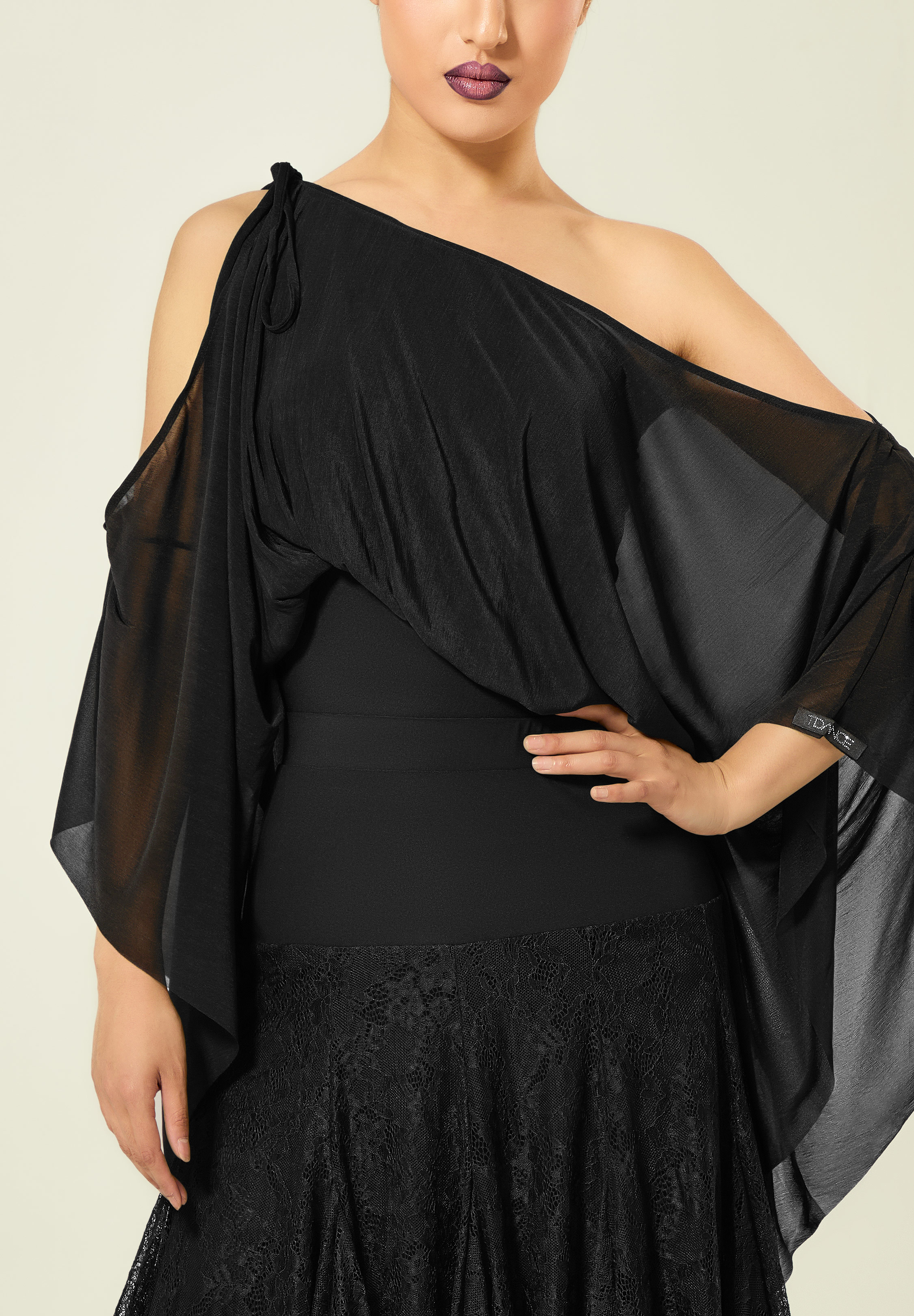 TDANCE Asymmetric Slashed Pointed Sleeve Top JM-0159-Black