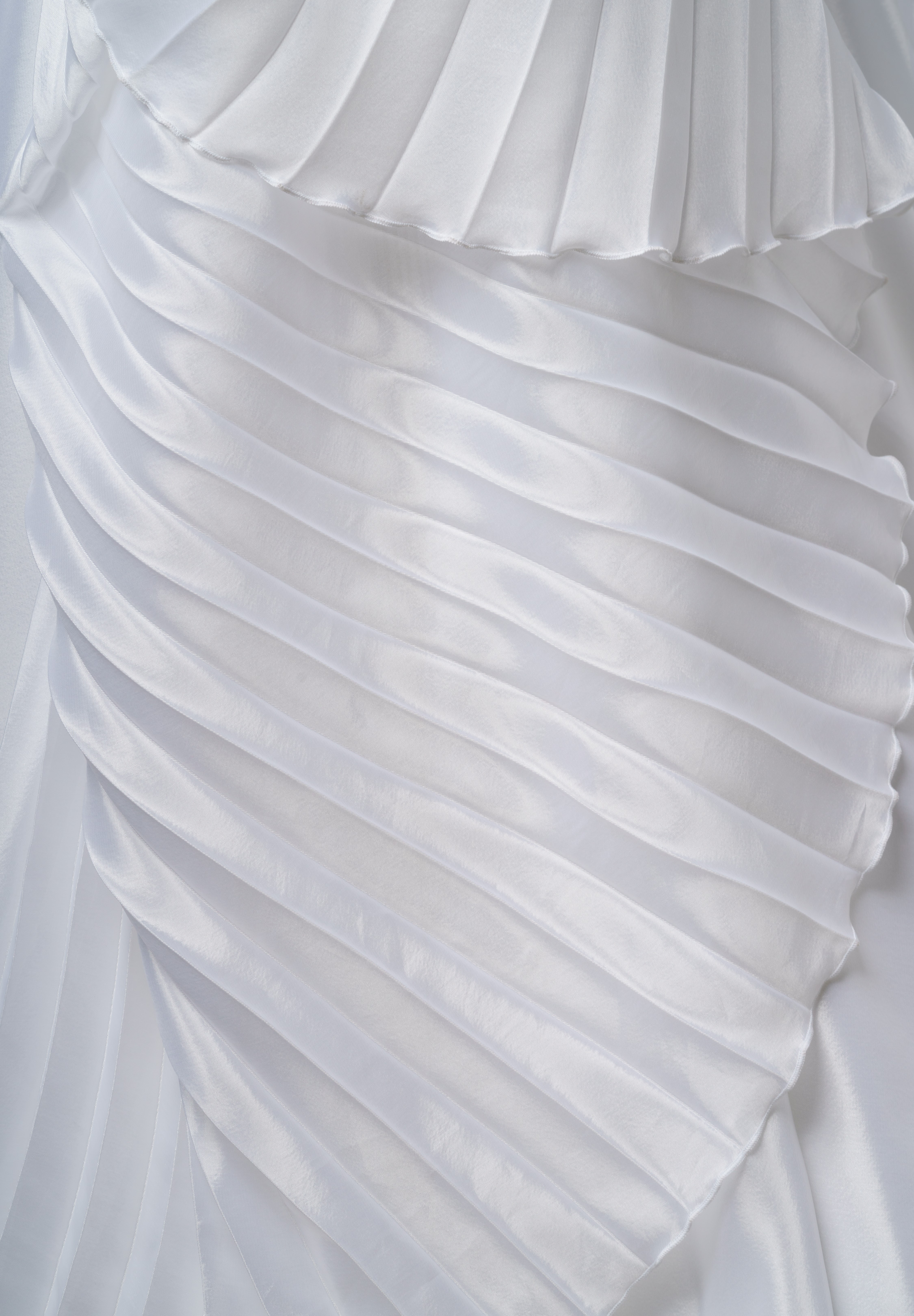 DSI Pearl Chiffon Pleated Half Circle 1139