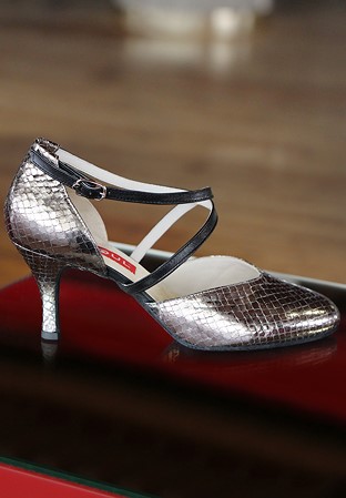 Paoul 18 Women Dance Shoes-Pewter Piper Kid / Black Kid