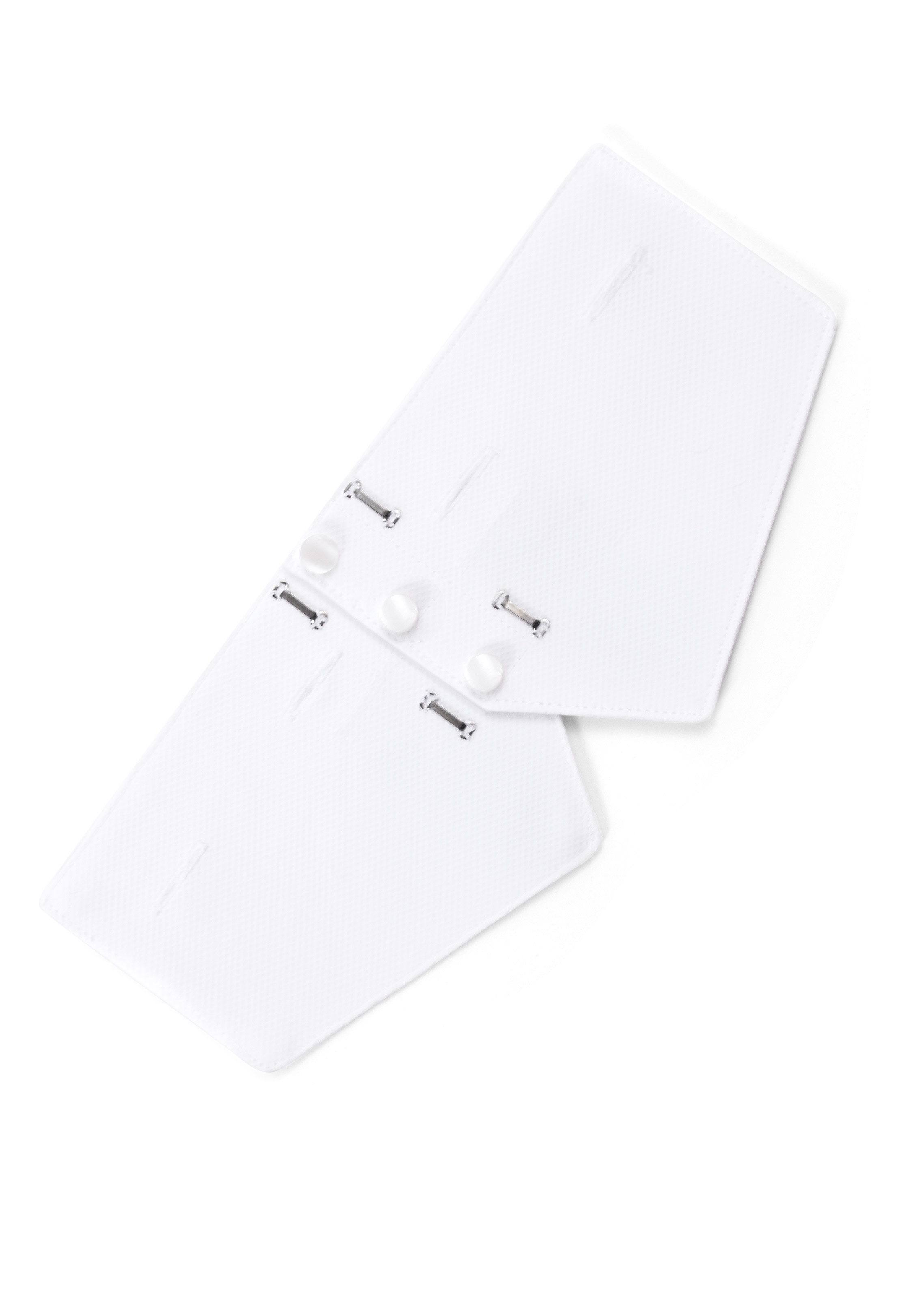 Taka Kummerbelt-White